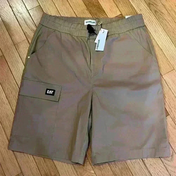 CAT Men's Cargo Shorts Size M Kelp/Maroon Elastic Waist Multiple Pockets - Picture 2 of 9